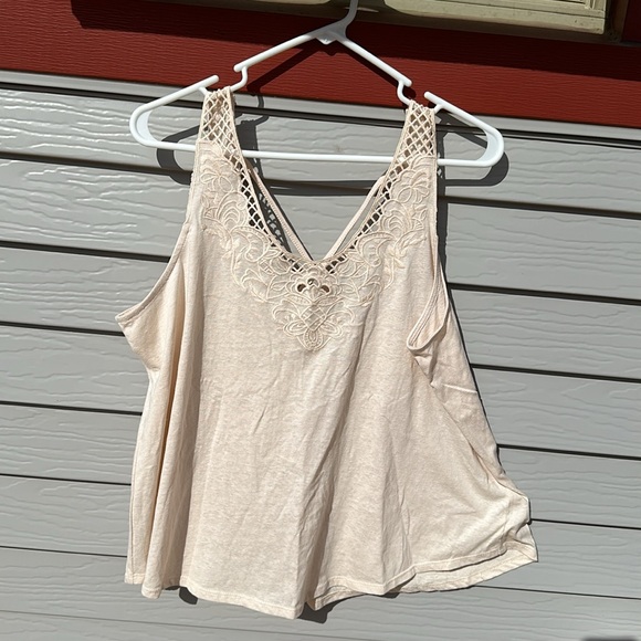 Maurices Tops - Maurices XL Cream Crisscross Back Tank
